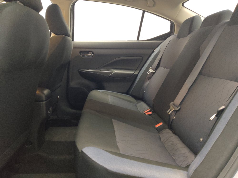 Used 2025 Nissan Versa SV FWD image 18