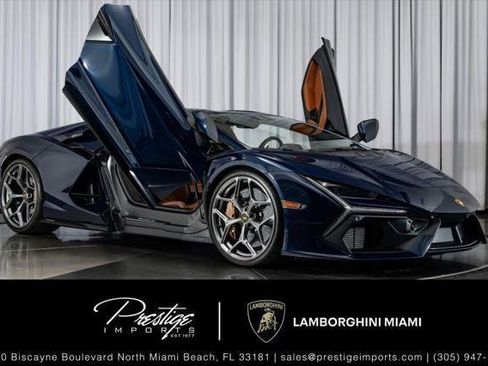 Used 2025 Lamborghini Revuelto AWD/4WD image 2