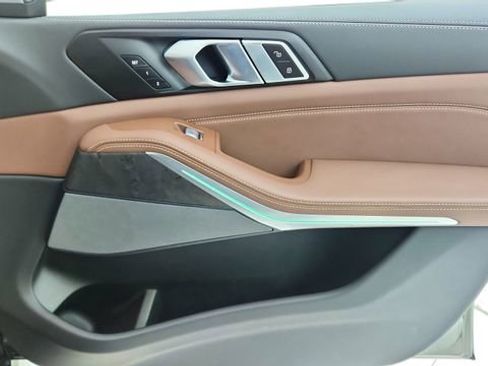 Used 2025 BMW X7 xDrive40i w/ M Sport Package AWD/4WD image 24