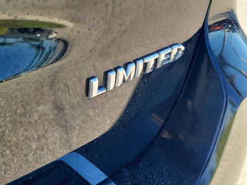 Used 2018 Jeep Grand Cherokee Limited image 14