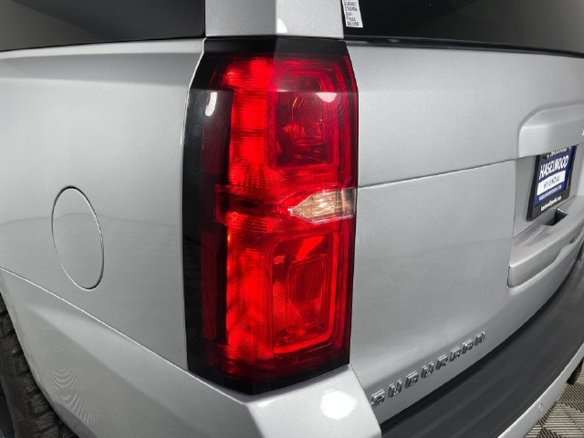Used 2019 Chevrolet Suburban LT AWD/4WD image 19