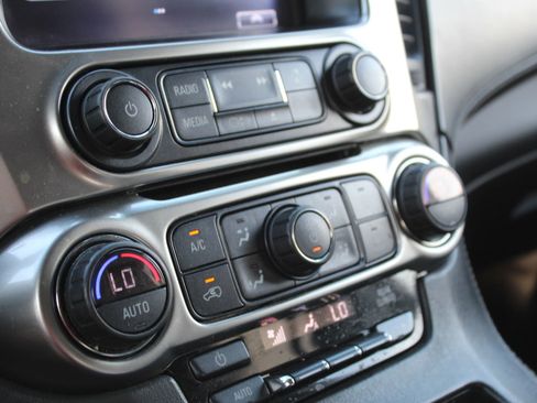 Used 2018 Chevrolet Tahoe LS image 26