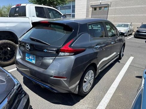 Used 2018 Nissan Leaf S w/ S Charge Package FWD image 4