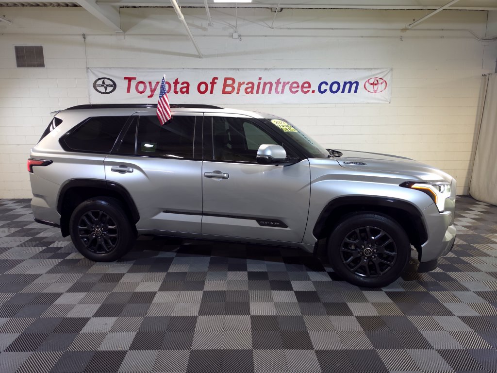 Certified 2023 Toyota Sequoia Platinum AWD/4WD image 1