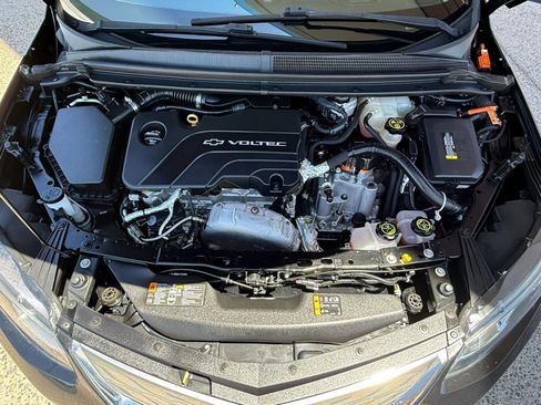 Used 2018 Chevrolet Volt Premier w/ Driver Confidence Package FWD image 22