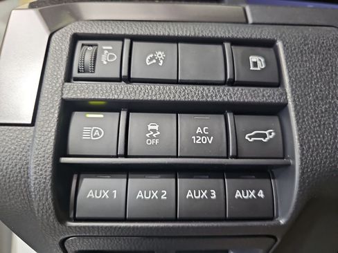 Used 2025 Toyota 4Runner TRD Off-Road Premium AWD/4WD image 28