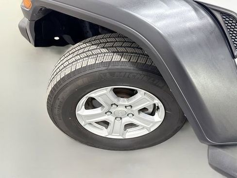 Used 2021 Jeep Wrangler Unlimited Sport image 41