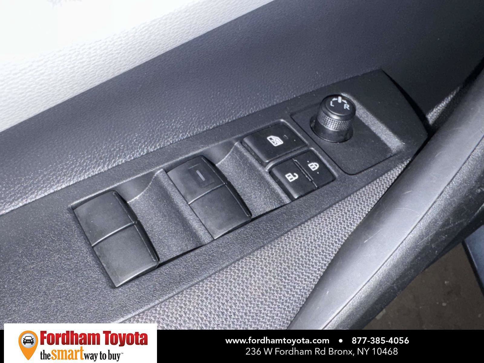 Used 2026 Toyota Corolla LE w/ LE Premium Package FWD image 17