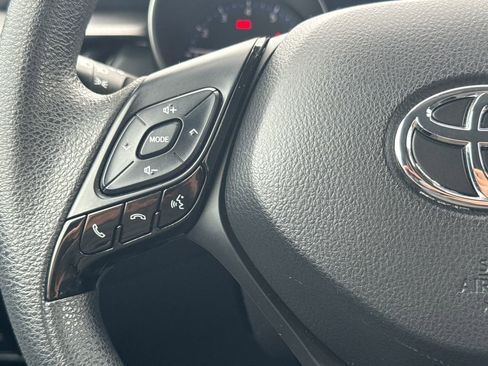 Used 2021 Toyota C-HR LE FWD image 18