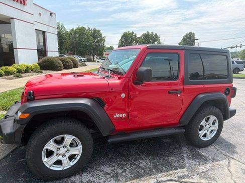 Used 2020 Jeep Wrangler Sport AWD/4WD image 2