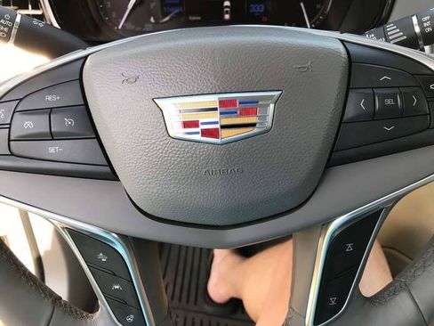 Used 2017 Cadillac XT5 Premium Luxury w/ Driver Assist Package AWD/4WD image 22
