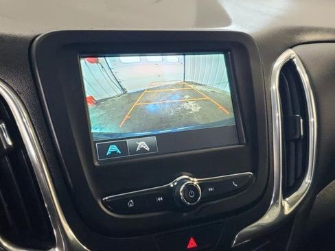 Used 2018 Chevrolet Equinox LT FWD image 22