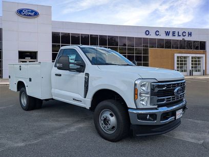 New 2025 Ford F350 XL w/ XL Chrome Package