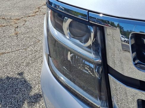 Used 2019 Chevrolet Tahoe Premier AWD/4WD image 10