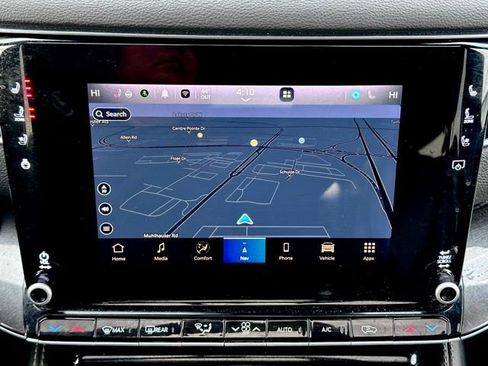 Used 2024 Jeep Wagoneer L Base w/ Premium Group I image 15