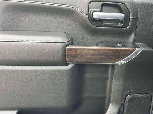 Used 2019 GMC Sierra 1500 SLT image 19