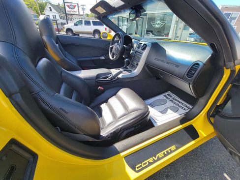 Used 2005 Chevrolet Corvette Convertible w/ Preferred Equipment Group image 26