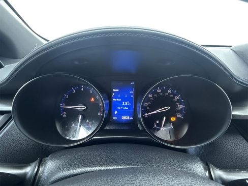 Used 2018 Toyota C-HR XLE image 20