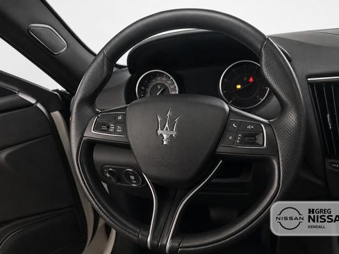 Used 2022 Maserati Levante GT AWD/4WD image 8