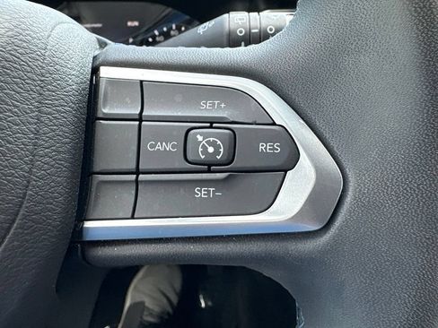 Used 2022 Jeep Compass Latitude FWD image 21