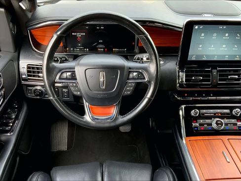 Used 2019 Lincoln Navigator Reserve w/ Cargo Package image 6