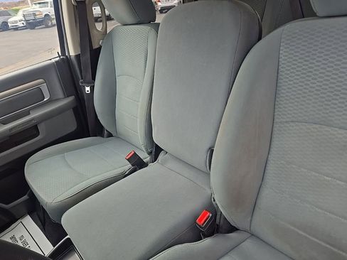 Used 2018 RAM 1500 Classic SLT image 28