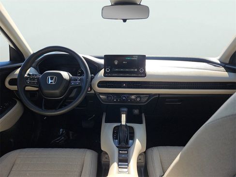 Certified 2023 Honda HR-V LX image 11