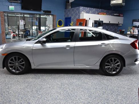 Used 2019 Honda Civic EX image 8