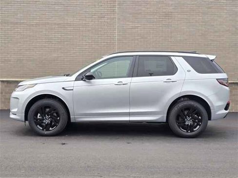 Used 2025 Land Rover Discovery Sport S image 32