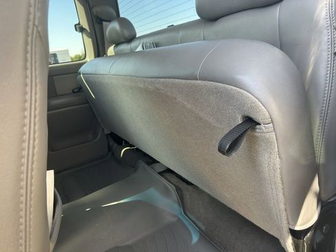 Used 2003 GMC Sierra 2500 SLT w/ SLT Preferred Equipment Group image 11