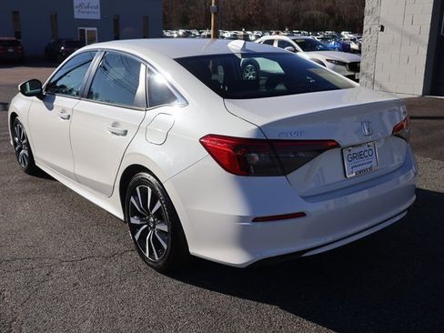 Used 2024 Honda Civic EX image 6