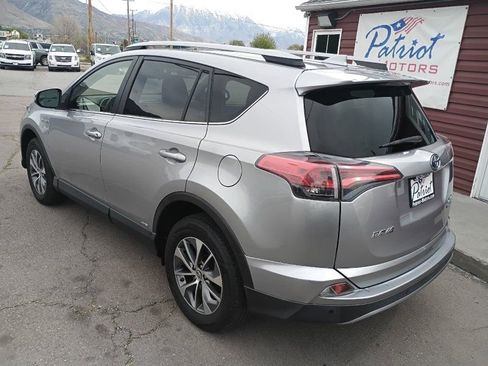 Used 2017 Toyota RAV4 XLE w/ Convenience Package image 3