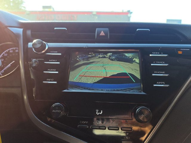 Used 2018 Toyota Camry SE FWD image 29