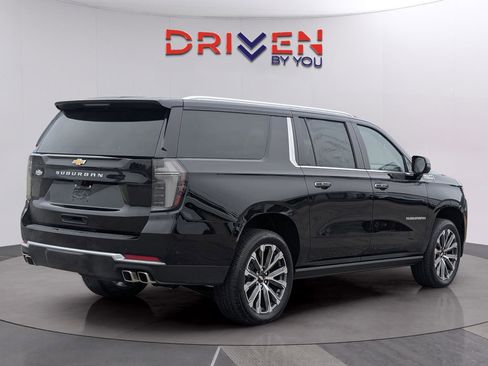 New 2026 Chevrolet Suburban High Country RWD image 5