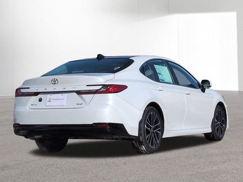 New 2026 Toyota Camry XLE image 5