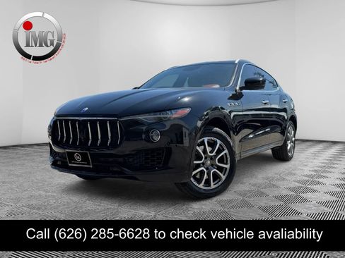 Used 2017 Maserati Levante w/ Luxury Package image 1