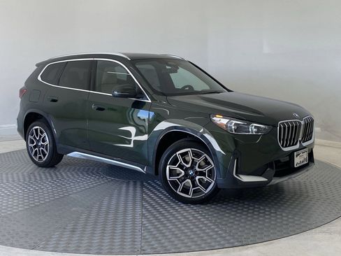 Certified 2025 BMW X1 xDrive28i w/ Premium Package image 6
