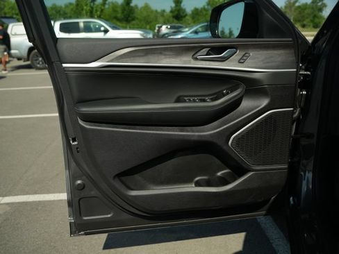 New 2026 Jeep Grand Cherokee L Limited AWD/4WD image 13