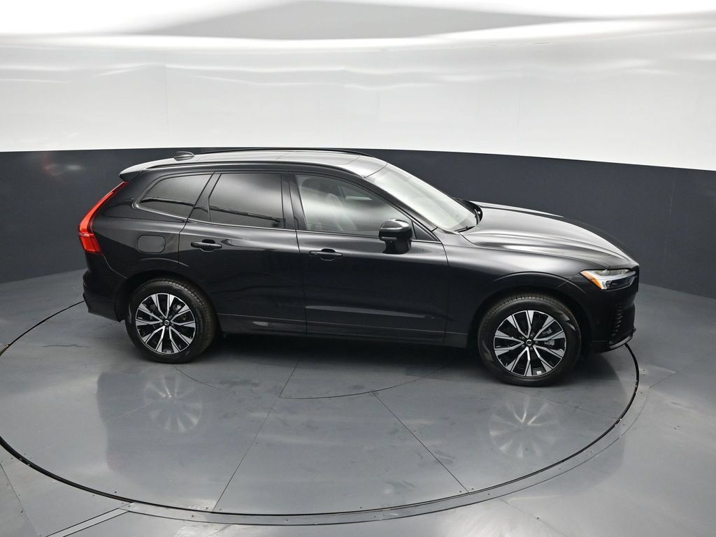Used 2025 Volvo XC60 B5 Plus AWD/4WD image 55