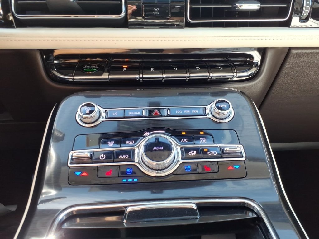 Certified 2023 Lincoln Nautilus Black Label AWD/4WD image 28
