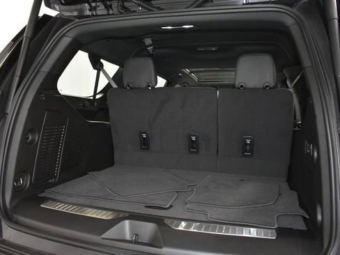 Certified 2025 Chevrolet Suburban RST w/ RST Capability Package AWD/4WD image 39