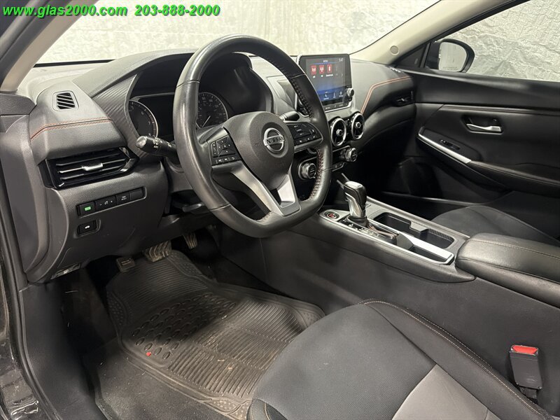 Used 2023 Nissan Sentra SR FWD image 2