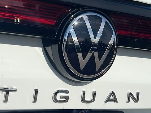 New 2026 Volkswagen Tiguan SE image 28