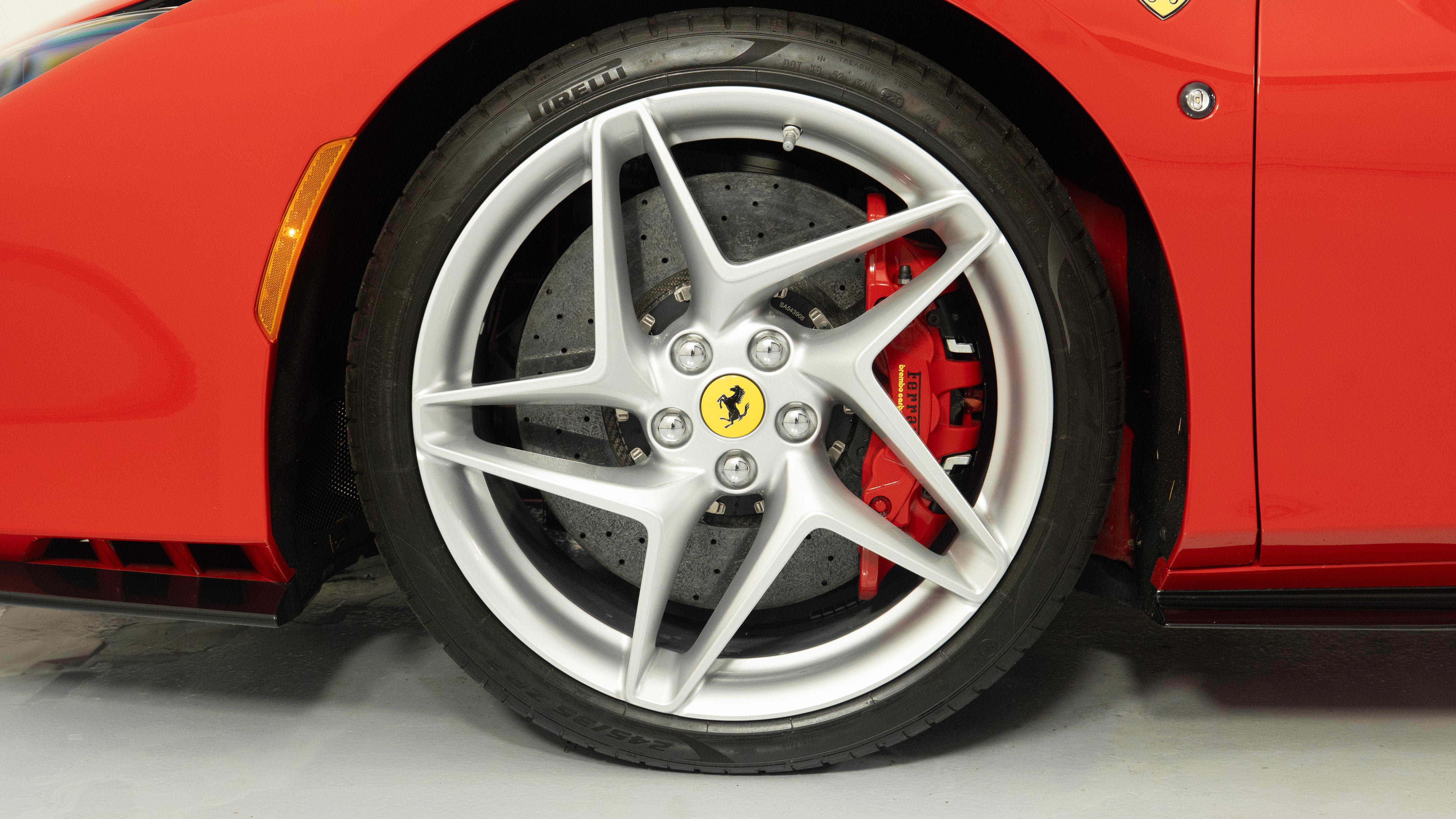 Certified 2021 Ferrari F8 Tributo RWD image 13