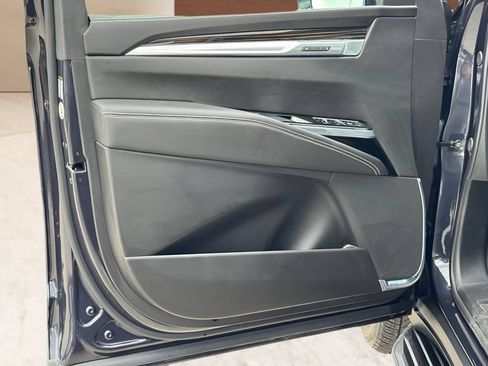 Certified 2025 Cadillac Escalade Premium Luxury AWD/4WD image 15