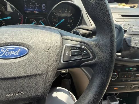 Used 2017 Ford Escape SE FWD image 17