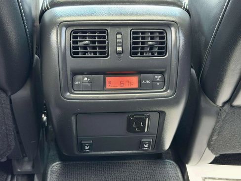 Used 2015 Nissan Pathfinder SL w/ Trailer Tow Package AWD/4WD image 28