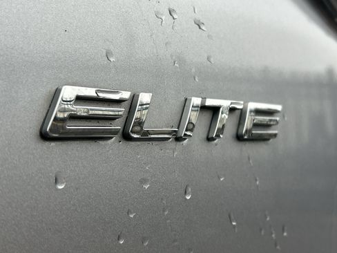 Used 2016 Honda Odyssey Touring Elite image 11