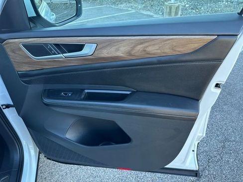 Certified 2024 Volkswagen Atlas SE image 37