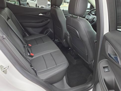 Used 2022 Buick Encore GX Essence w/ Experience Buick Package image 12